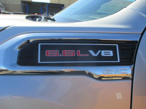 Used 2022 GMC Sierra 2500 SLE image 16