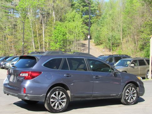 Used 2015 Subaru Outback 3.6R Limited AWD/4WD image 8