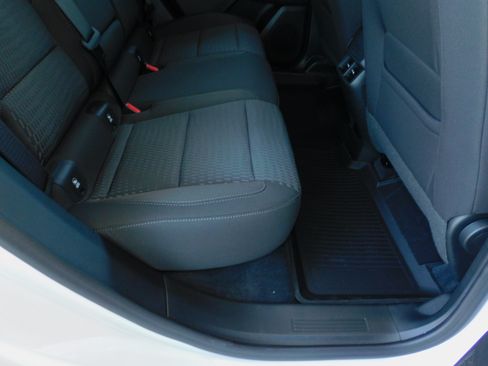 New 2026 Chevrolet Equinox LT image 22