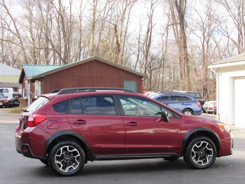 Used 2016 Subaru Crosstrek 2.0i Premium image 11