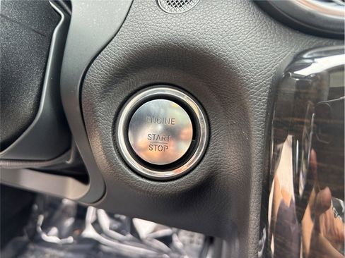 Used 2016 Mercedes-Benz SLK 350 image 28