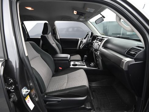 Used 2018 Toyota 4Runner SR5 image 47