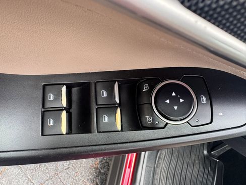 Used 2020 Ford Explorer XLT RWD image 10