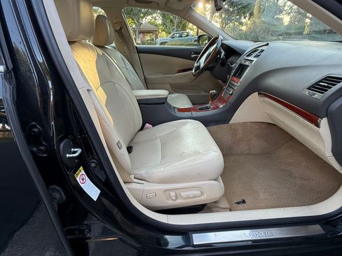 Used 2012 Lexus ES 350 w/ Luxury Pkg & Navigation FWD image 8