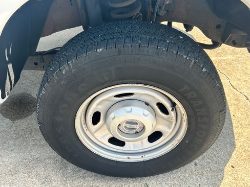 Used 2013 Ford F350 image 31