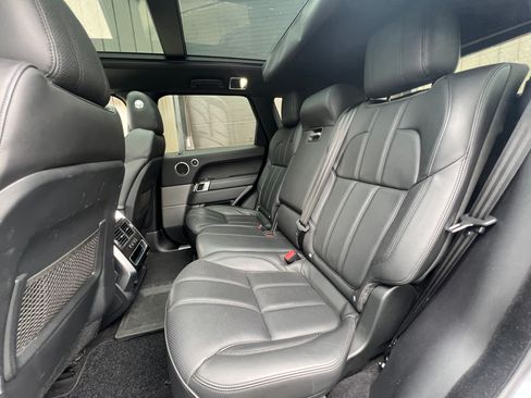 Used 2016 Land Rover Range Rover Sport HSE image 13