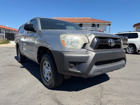 Used 2014 Toyota Tacoma image 11