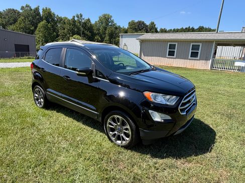 Used 2020 Ford EcoSport FWD Titanium image 1