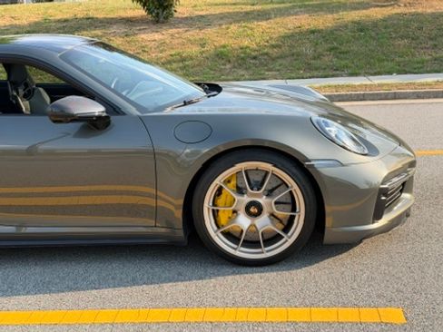 Used 2023 Porsche 911 AWD/4WD image 2