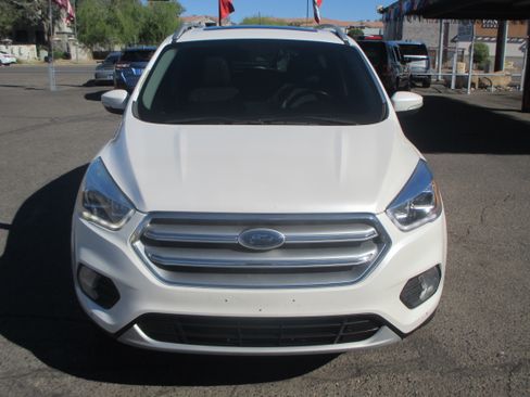 Used 2017 Ford Escape Titanium image 18