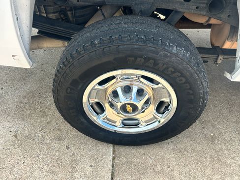Used 2013 Chevrolet Silverado 2500 RWD image 24