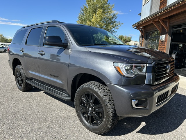 Used 2018 Toyota Sequoia 4WD SR5 image 2