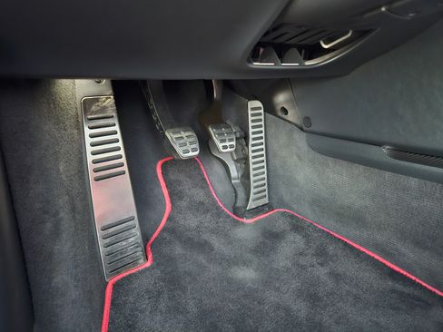 Used 2012 Audi R8 V10 image 33