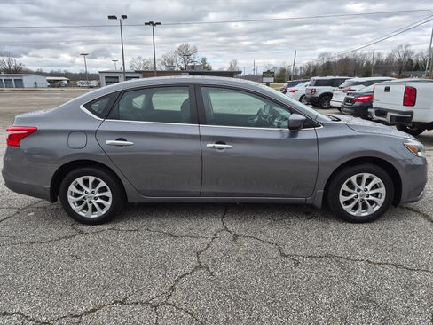 Used 2019 Nissan Sentra SV image 3