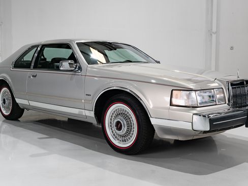 Used 1990 Lincoln Mark VII Blass image 4