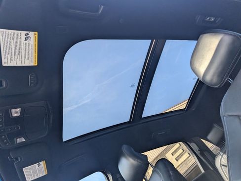 Used 2019 Lincoln Nautilus Reserve image 10