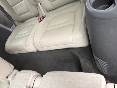 Used 2014 Ford Explorer XLT image 41