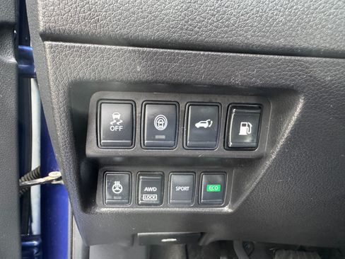 Used 2018 Nissan Rogue SL image 17