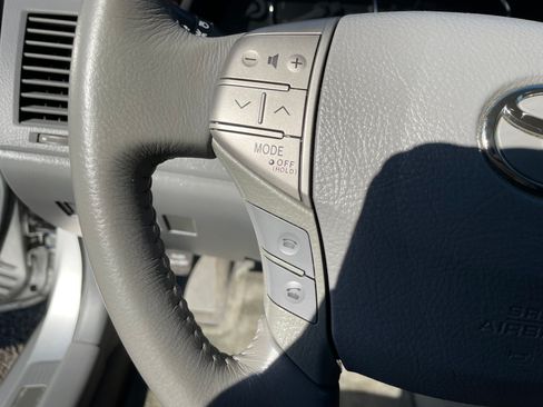 Used 2010 Toyota Avalon image 13