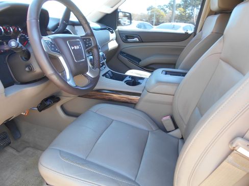 Used 2015 GMC Yukon XL SLT image 11