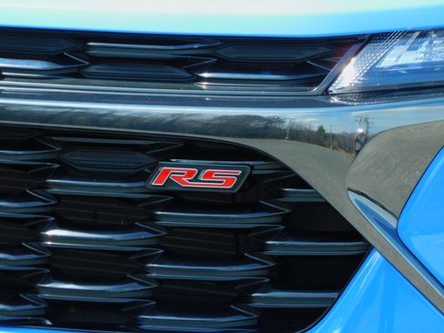 Used 2024 Chevrolet Trax RS image 9