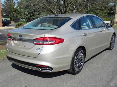 Used 2017 Ford Fusion SE image 7
