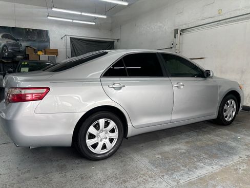 Used 2007 Toyota Camry LE FWD image 8