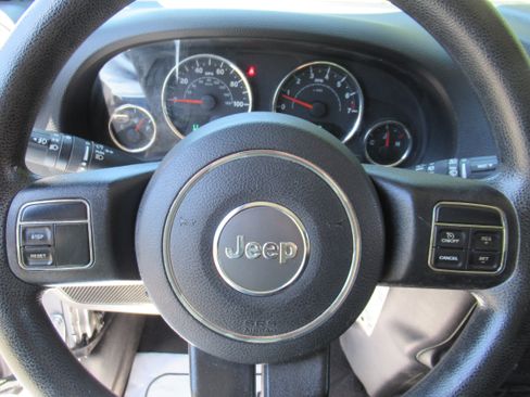 Used 2014 Jeep Wrangler 4WD Sport image 9