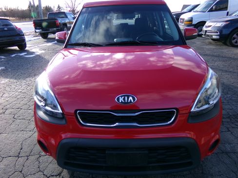 Used 2013 Kia Soul + image 8