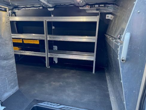 Used 2019 Ford Transit 250 image 4