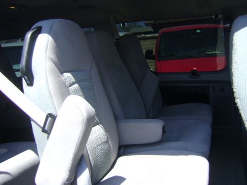 Used 2007 Ford E-350 and Econoline 350 Extended Wagon Super Duty RWD image 14