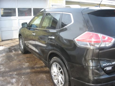 Used 2014 Nissan Rogue SV image 6