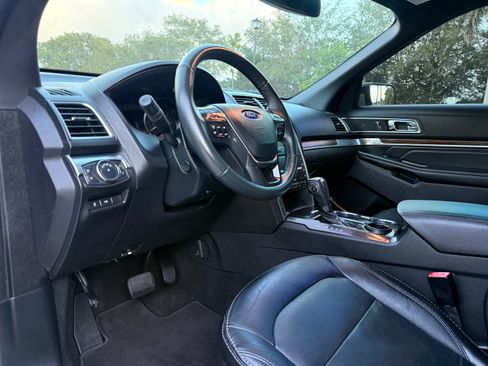 Used 2019 Ford Explorer FWD Limited image 70