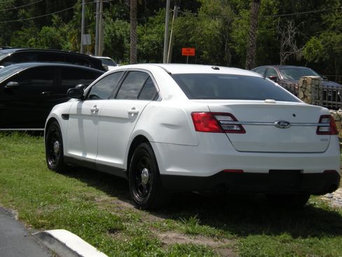 Used 2015 Ford Taurus Police Interceptor AWD image 3