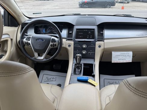 Used 2015 Ford Taurus SEL image 14