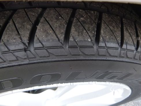 Used 2015 Nissan Altima 2.5 SV image 10