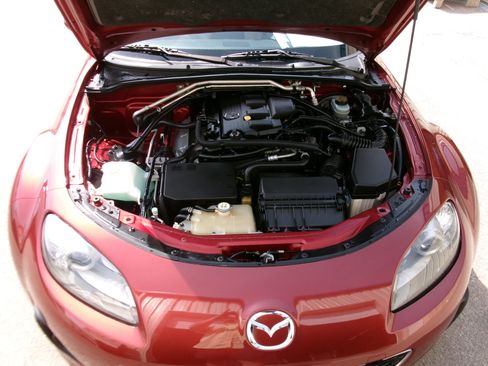 Used 2011 MAZDA MX-5 Miata Grand Touring image 6