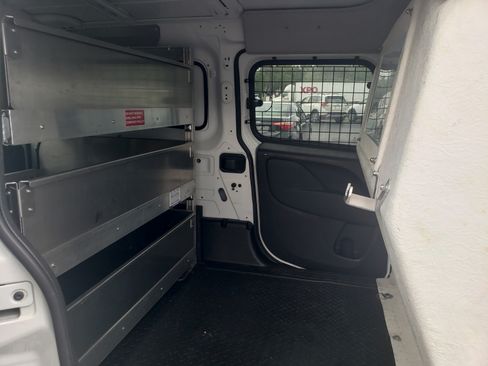 Used 2019 RAM ProMaster City Tradesman SLT image 23