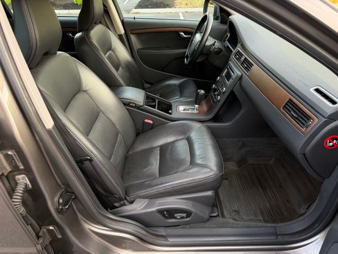 Used 2010 Volvo XC70 3.2 AWD image 40