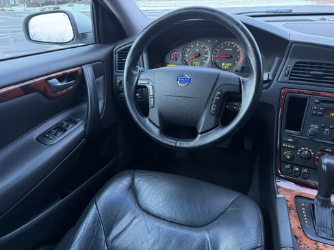 Used 2006 Volvo V70 2.4 image 42