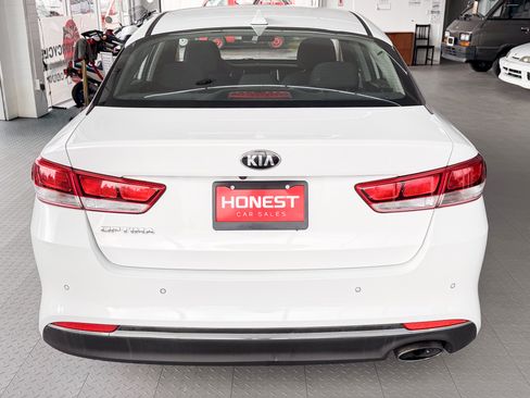 Used 2018 Kia Optima LX image 5