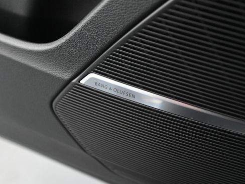 Used 2019 Audi Q8 Prestige image 36