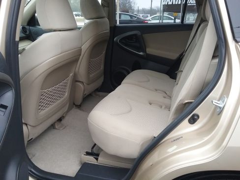Used 2012 Toyota RAV4 image 6