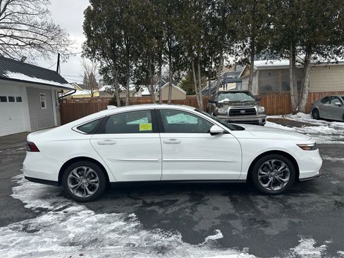 Used 2024 Honda Accord EX image 7