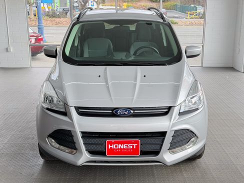 Used 2014 Ford Escape SE image 2