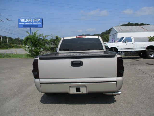 Used 2005 Chevrolet Silverado 1500 2WD Regular Cab image 7
