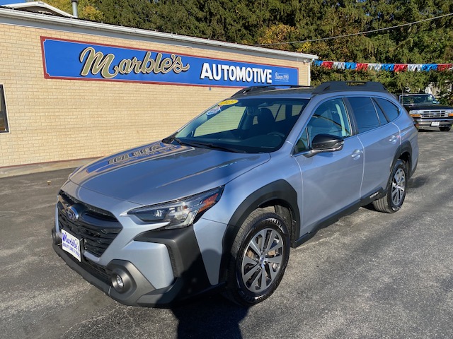 Used 2025 Subaru Outback Premium AWD/4WD image 1