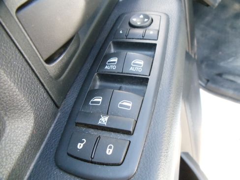 Used 2016 RAM 1500 Tradesman image 18