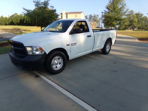 Used 2016 RAM 1500 Regular Cab Tradesman RWD image 7