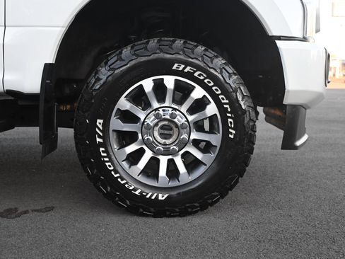 Used 2022 Ford F250 Lariat image 19